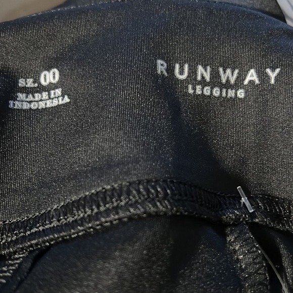 White House Black Market Scuba Knit Runway Black Leggings NWT‎ Size 00 $79 - Picture 8 of 10